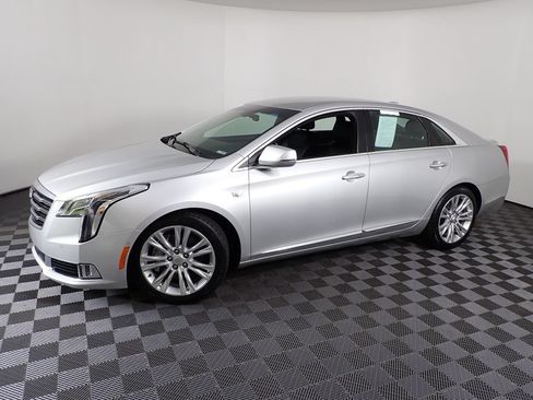 Used 2019 Cadillac XTS Luxury FWD image 10