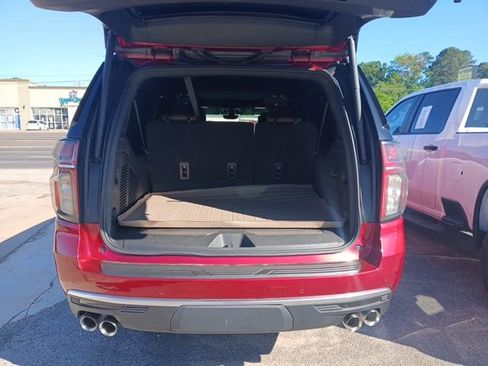 Used 2022 Chevrolet Suburban High Country image 10