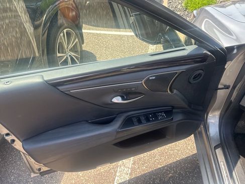 Used 2020 Lexus ES 350 w/ Accessory Package 2 FWD image 29