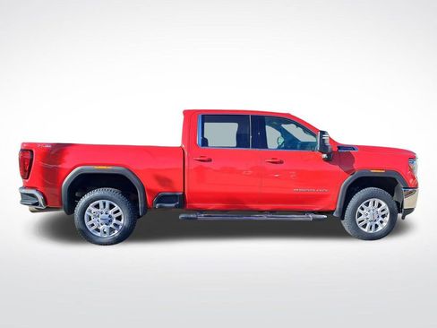 Used 2023 GMC Sierra 2500 SLE w/ SLE Value Package; image 4