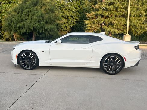 Used 2019 Chevrolet Camaro LT w/ RS Package RWD image 6