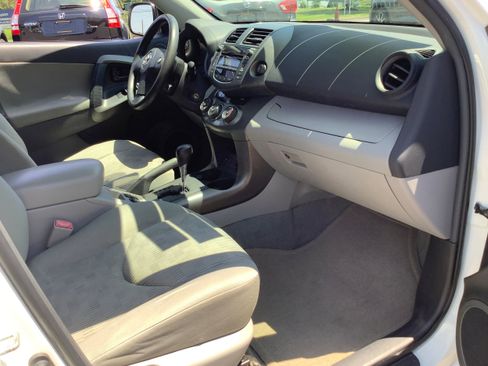 Used 2011 Toyota RAV4 4WD image 15