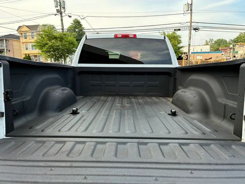 Used 2015 RAM 2500 Tradesman w/ Chrome Appearance Group AWD/4WD image 12