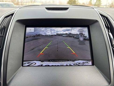 Used 2020 Ford Edge Titanium image 20