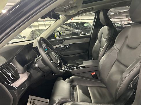Used 2026 Volvo XC90 B6 Ultra w/ Protection Package image 10