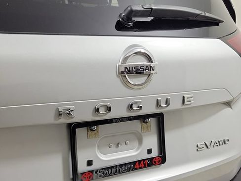 Used 2021 Nissan Rogue SV AWD/4WD image 9