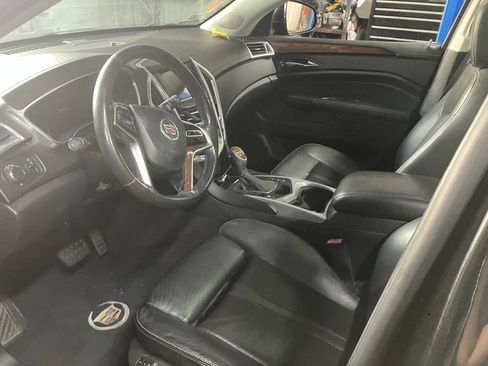 Used 2013 Cadillac SRX Luxury w/ Driver Awareness Package FWD image 4