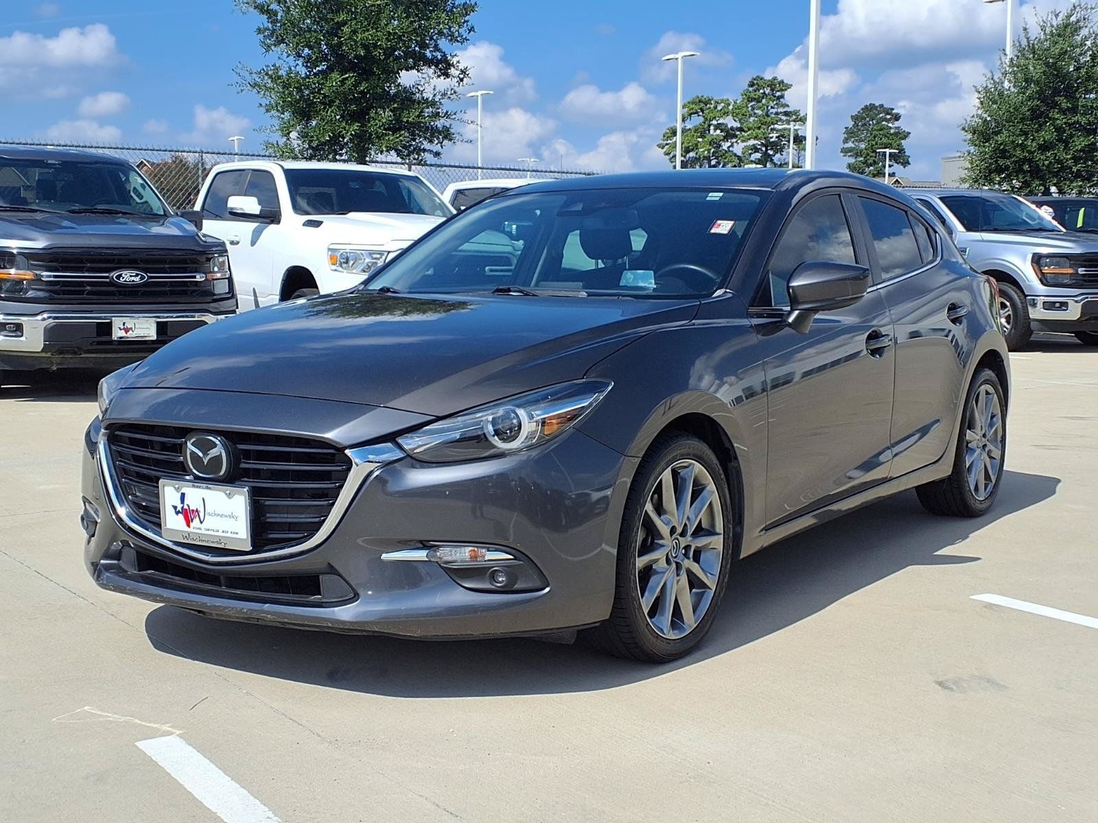 Used 2018 MAZDA MAZDA3 Grand Touring w/ Premium Equipment Package FWD image 3