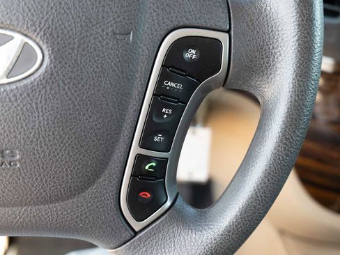 Used 2012 Hyundai Santa Fe GLS image 14