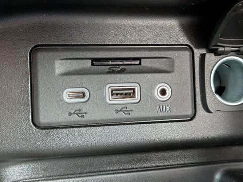 Used 2021 Chevrolet Equinox Premier image 27