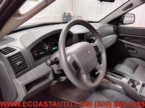 Used 2007 Jeep Grand Cherokee Laredo w/ Cargo Convenience Group image 11