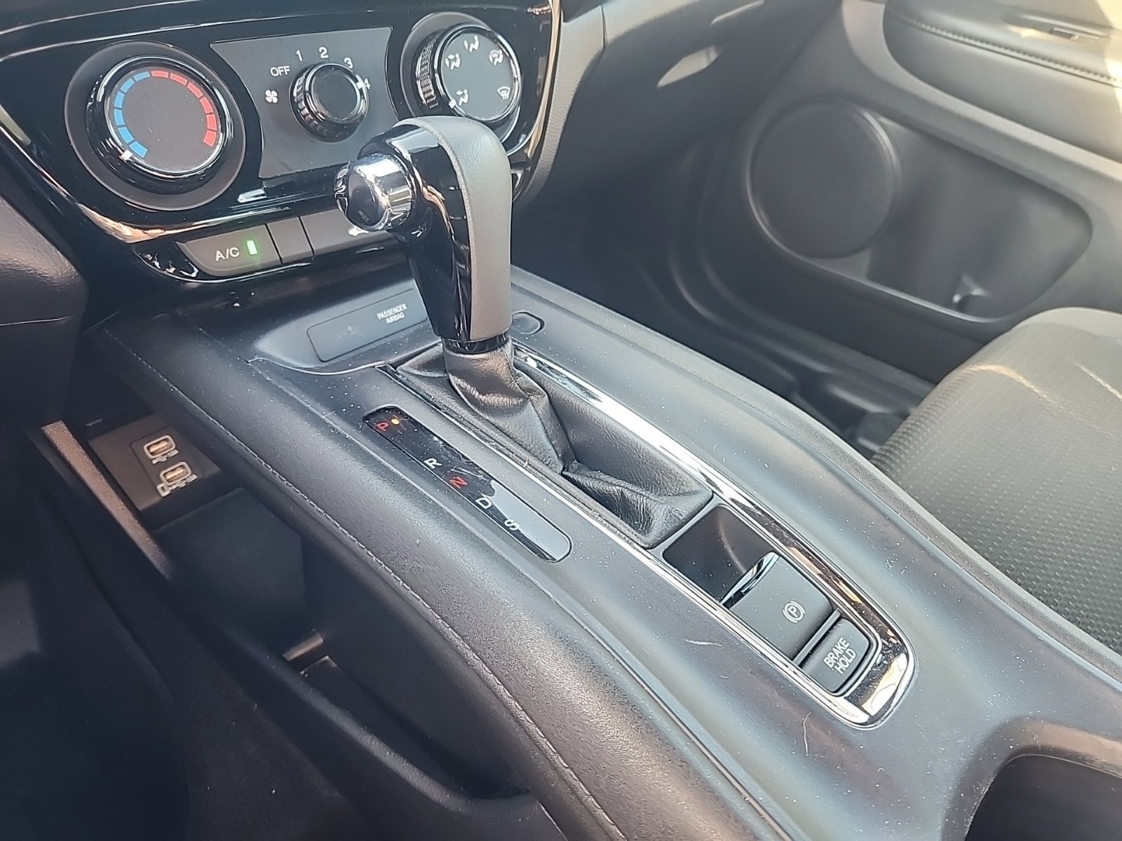 Used 2019 Honda HR-V Sport image 13