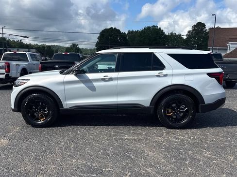 New 2026 Ford Explorer Tremor w/ Tremor Ultimate Package AWD/4WD image 4