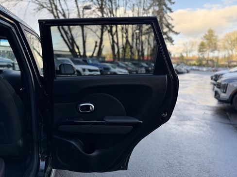 Used 2016 Kia Soul + w/ Tarmac Special Edition image 18