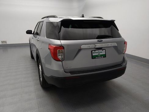 Used 2021 Ford Explorer XLT image 6