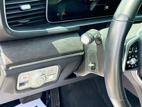 Used 2022 Mercedes-Benz GLE 350 w/ Premium Package image 11