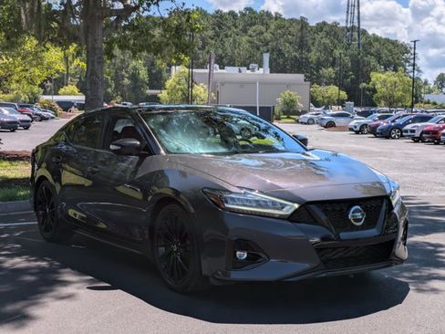 Used 2021 Nissan Maxima Platinum w/ 40th Anniversary Package FWD image 3