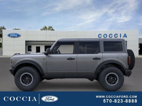 New 2025 Ford Bronco Badlands w/ Sasquatch Package image 3