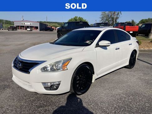 Used 2014 Nissan Altima 2.5 SL w/ Technology Package FWD image 8