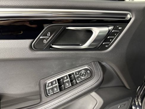 Certified 2024 Porsche Macan GTS AWD/4WD image 33