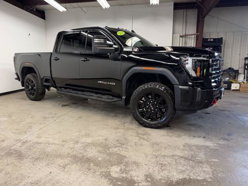 Used 2024 GMC Sierra 2500 AT4 w/ AT4 Preferred Package AWD/4WD image 1