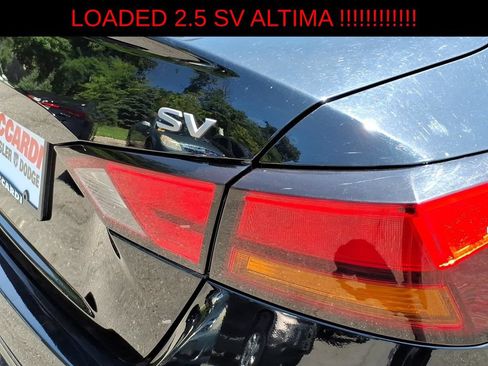 Used 2024 Nissan Altima 2.5 SV FWD image 7