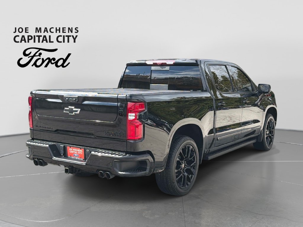 Used 2025 Chevrolet Silverado 1500 High Country w/ High Country Premium Package AWD/4WD image 5