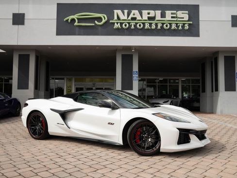 Used 2023 Chevrolet Corvette Z06 RWD image 22