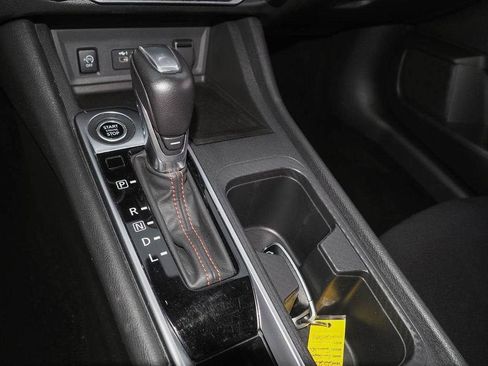 Used 2025 Nissan Sentra SR FWD image 15