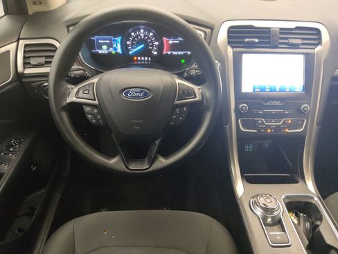 Used 2019 Ford Fusion SE image 22