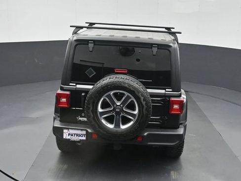 Used 2018 Jeep Wrangler Unlimited Sahara w/ Uconnect 4C Nav & Sound Group AWD/4WD image 44