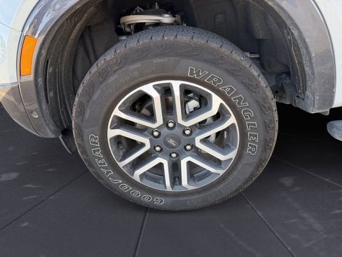 Used 2024 Ford Ranger Lariat w/ FX4 Off-Road Package image 14