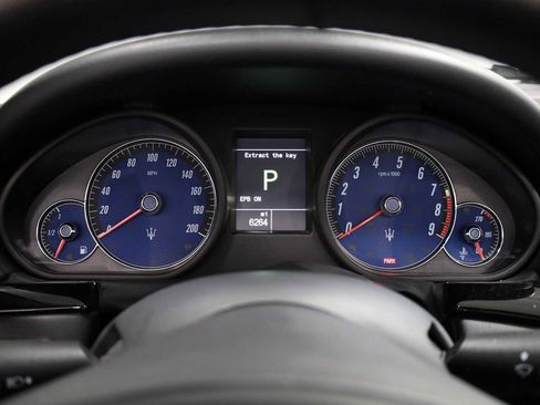 Used 2018 Maserati GranTurismo Sport image 21