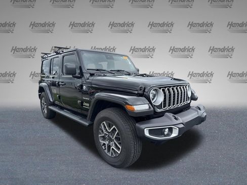 Used 2024 Jeep Wrangler Unlimited Sahara w/ Safety Group AWD/4WD image 2