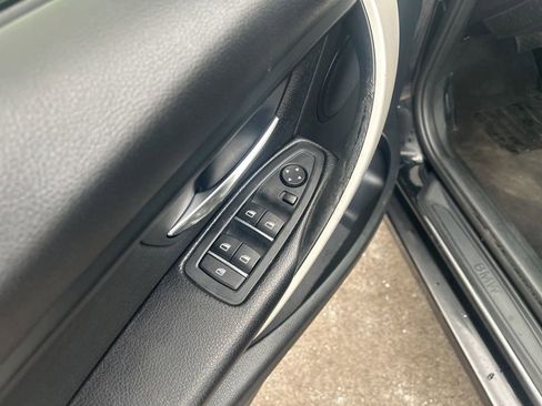 Used 2017 BMW 320i xDrive Sedan image 21