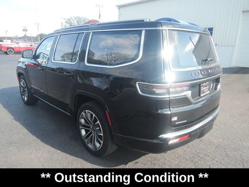 Used 2023 Jeep Grand Wagoneer Series III AWD/4WD image 9