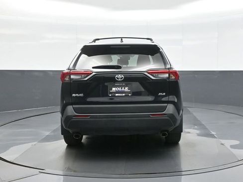 Used 2024 Toyota RAV4 XLE w/ Convenience Package image 6