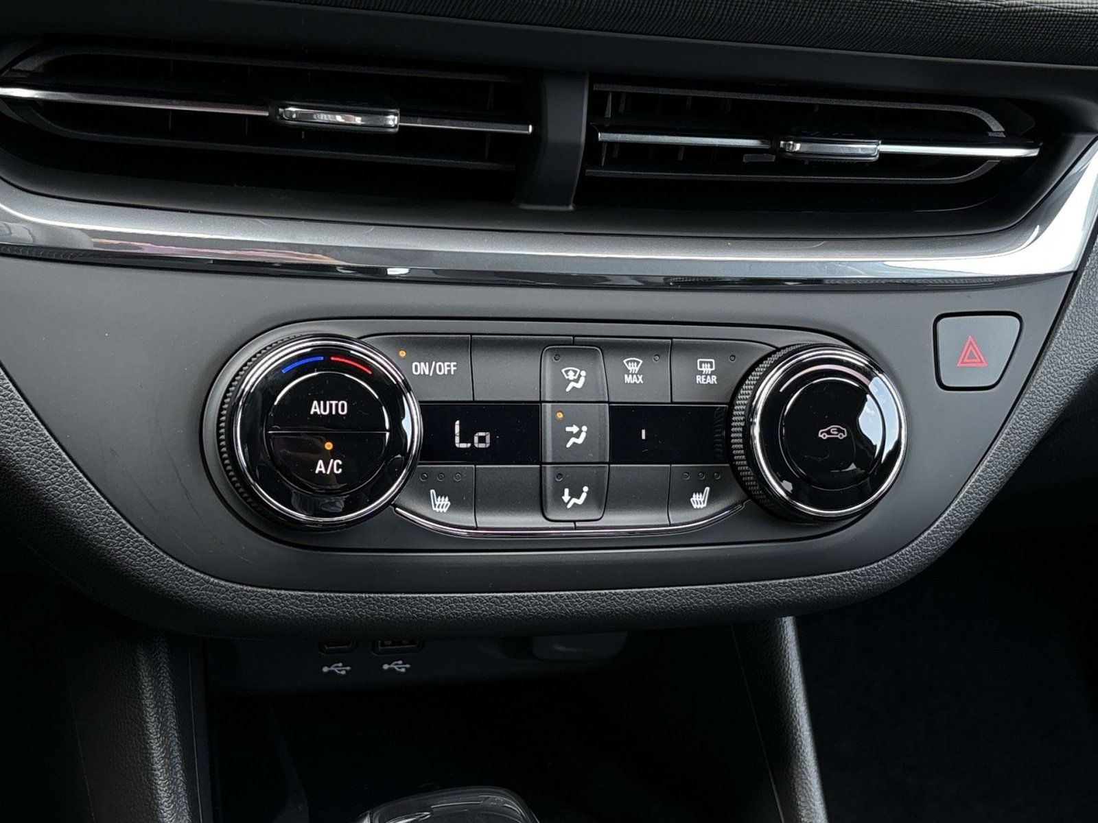 New 2026 Buick Envista Sport Touring w/ Convenience I Package FWD image 21