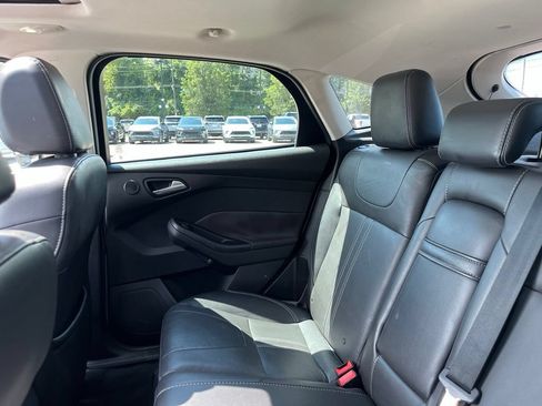 Used 2013 Ford Focus Titanium FWD image 17