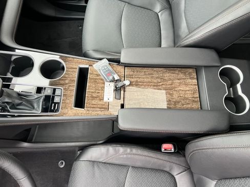 New 2026 Toyota Sienna Platinum image 27