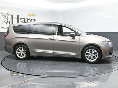 Used 2018 Chrysler Pacifica Touring-L Plus w/ Tire & Wheel Group