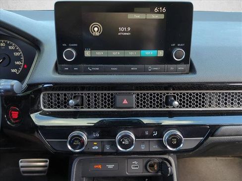 Used 2023 Honda Civic Sport image 12