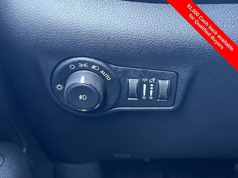 New 2026 Jeep Compass Latitude image 13