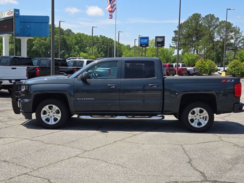 Used 2018 Chevrolet Silverado 1500 LT w/ All Star Edition AWD/4WD image 15
