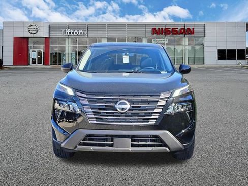 New 2026 Nissan Rogue SV FWD image 2