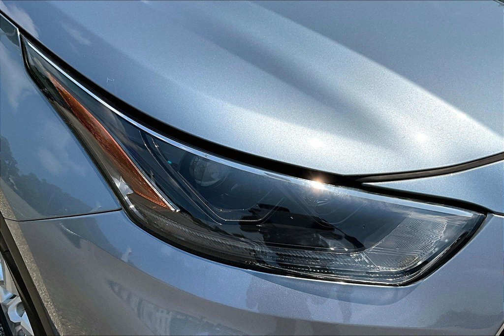 Used 2021 Toyota Highlander LE AWD/4WD image 34