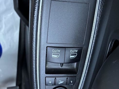 Used 2024 RAM 2500 Tradesman w/ Chrome Appearance Group AWD/4WD image 14