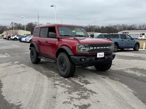 New 2026 Ford Bronco Badlands image 2