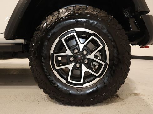 Used 2024 Jeep Wrangler Unlimited Rubicon image 33