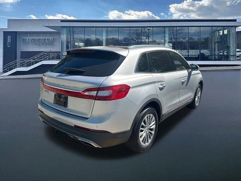 Used 2016 Lincoln MKX Select w/ Select Plus Package FWD image 8